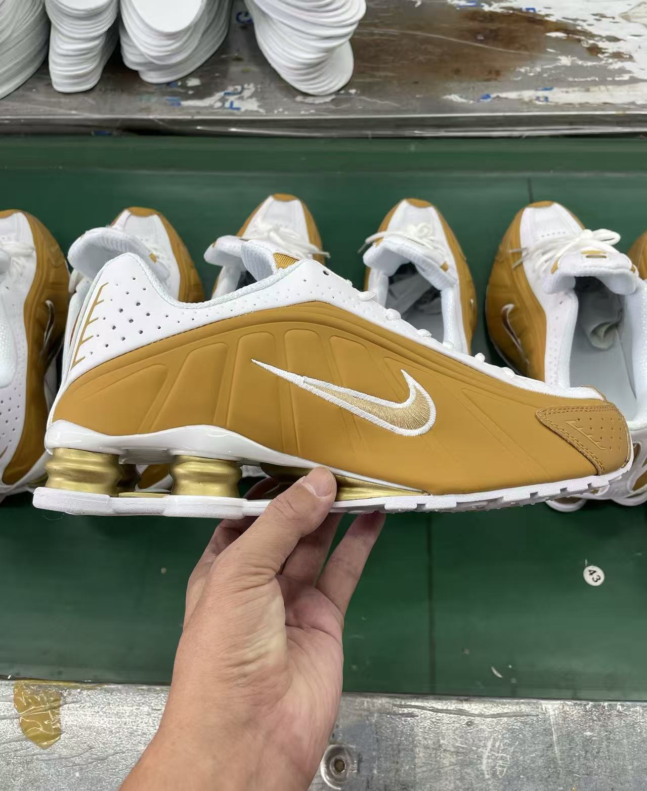 Nike Shox R4 36-45
