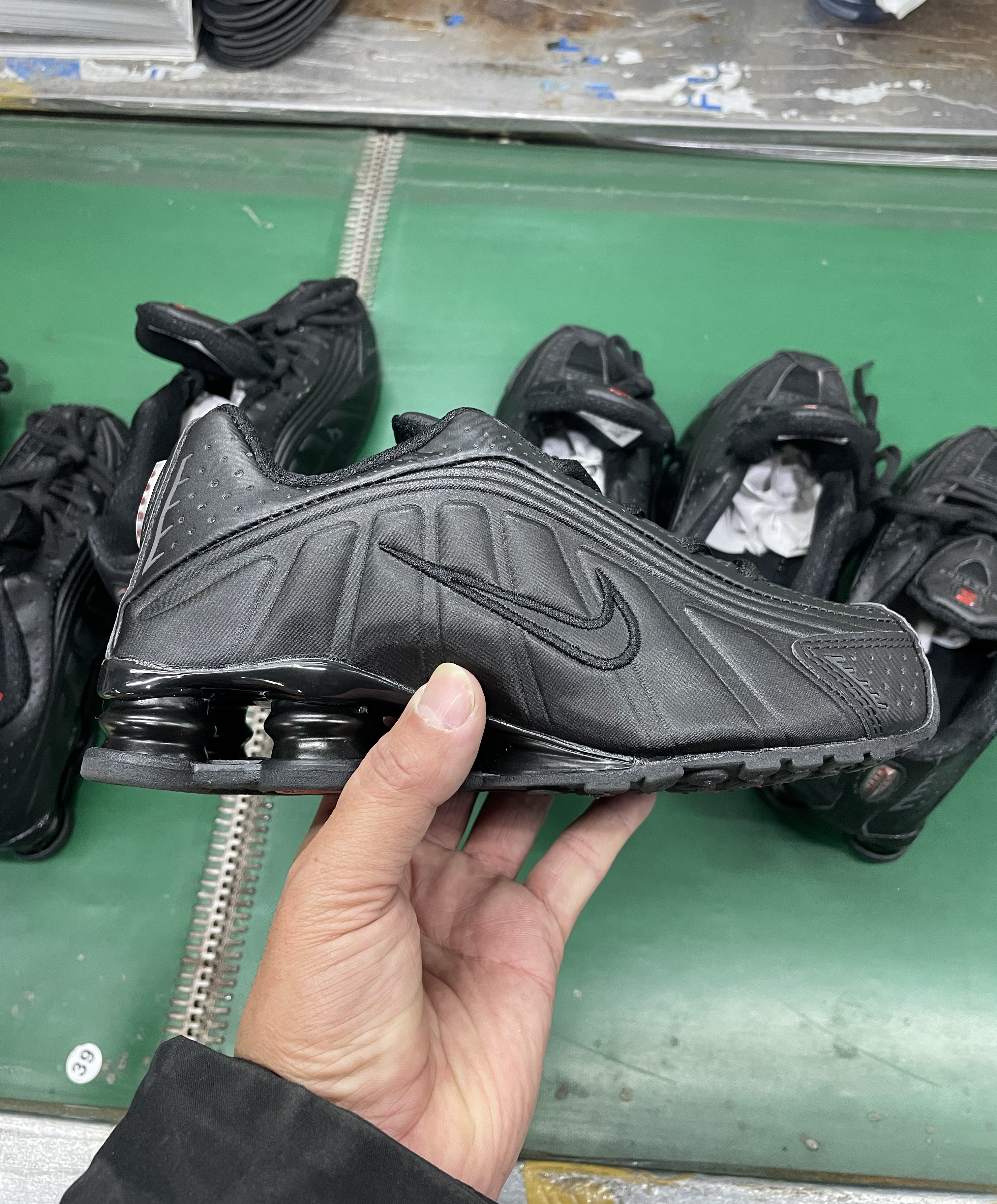 Nike Shox R4 28-35