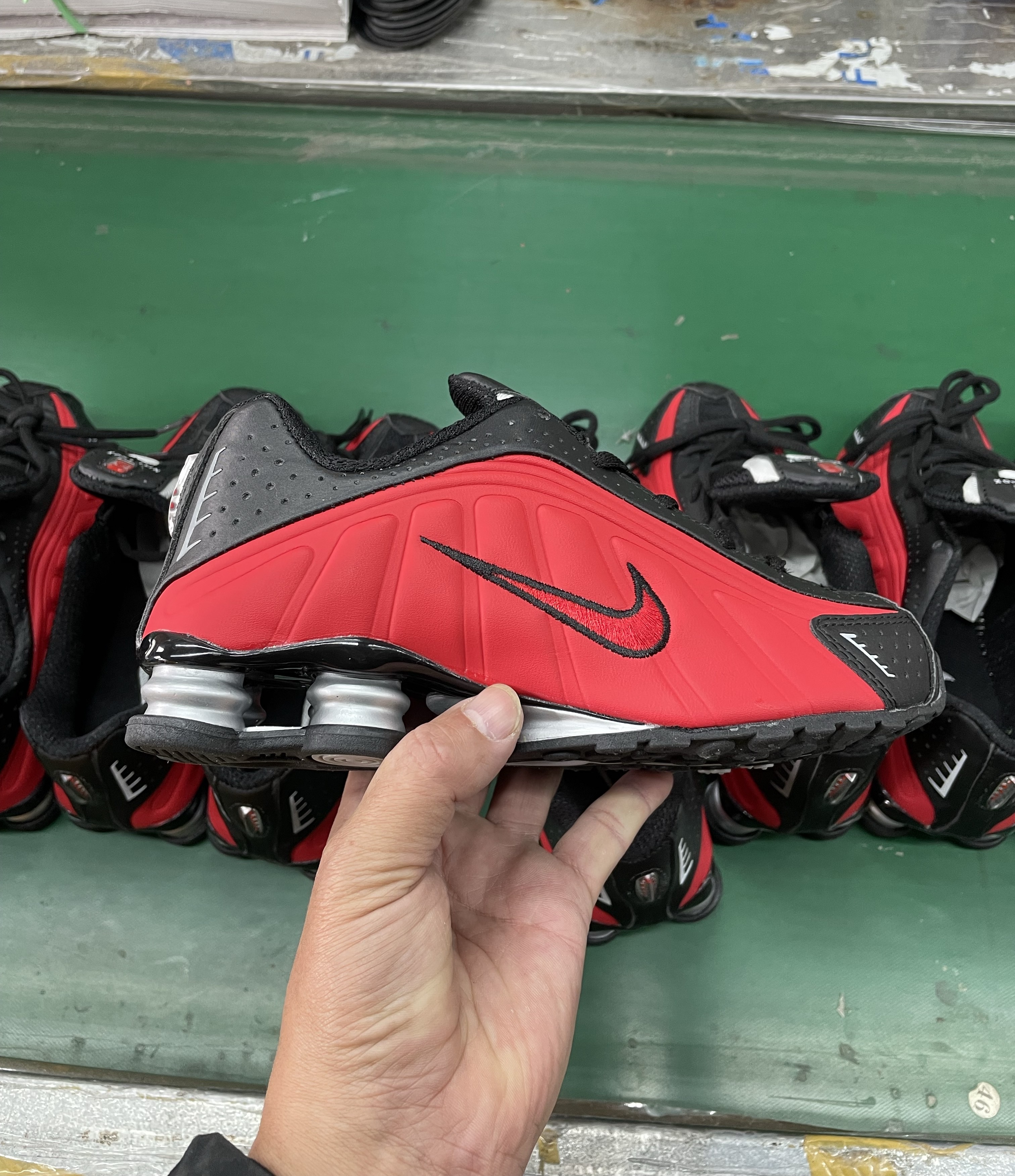 Nike Shox R4 28-35