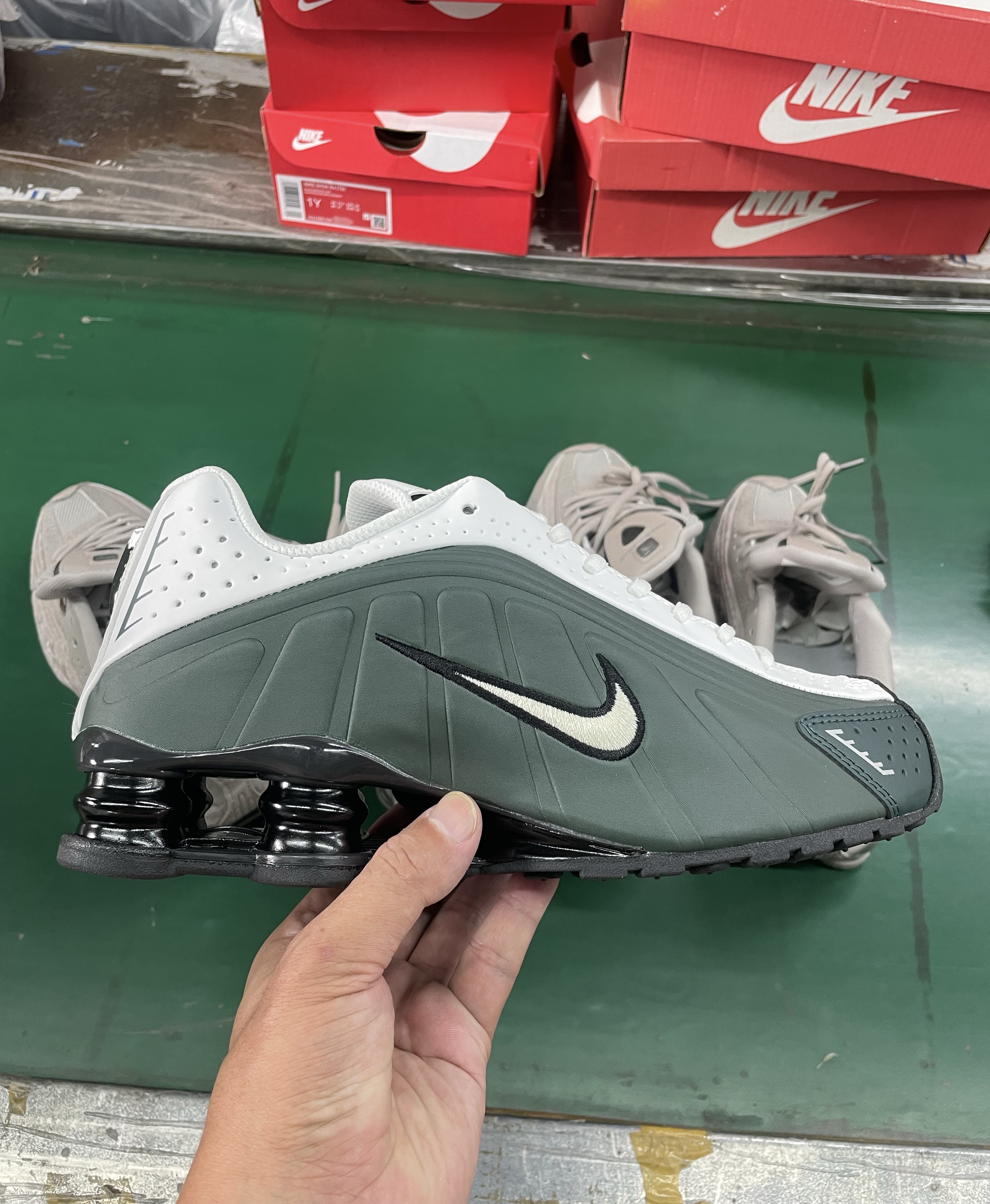 Nike Shox R4 40-45