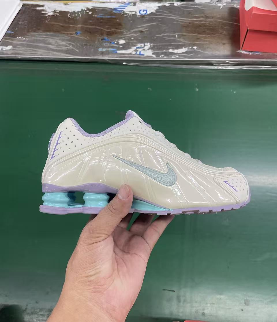 Nike Shox R4 28-35