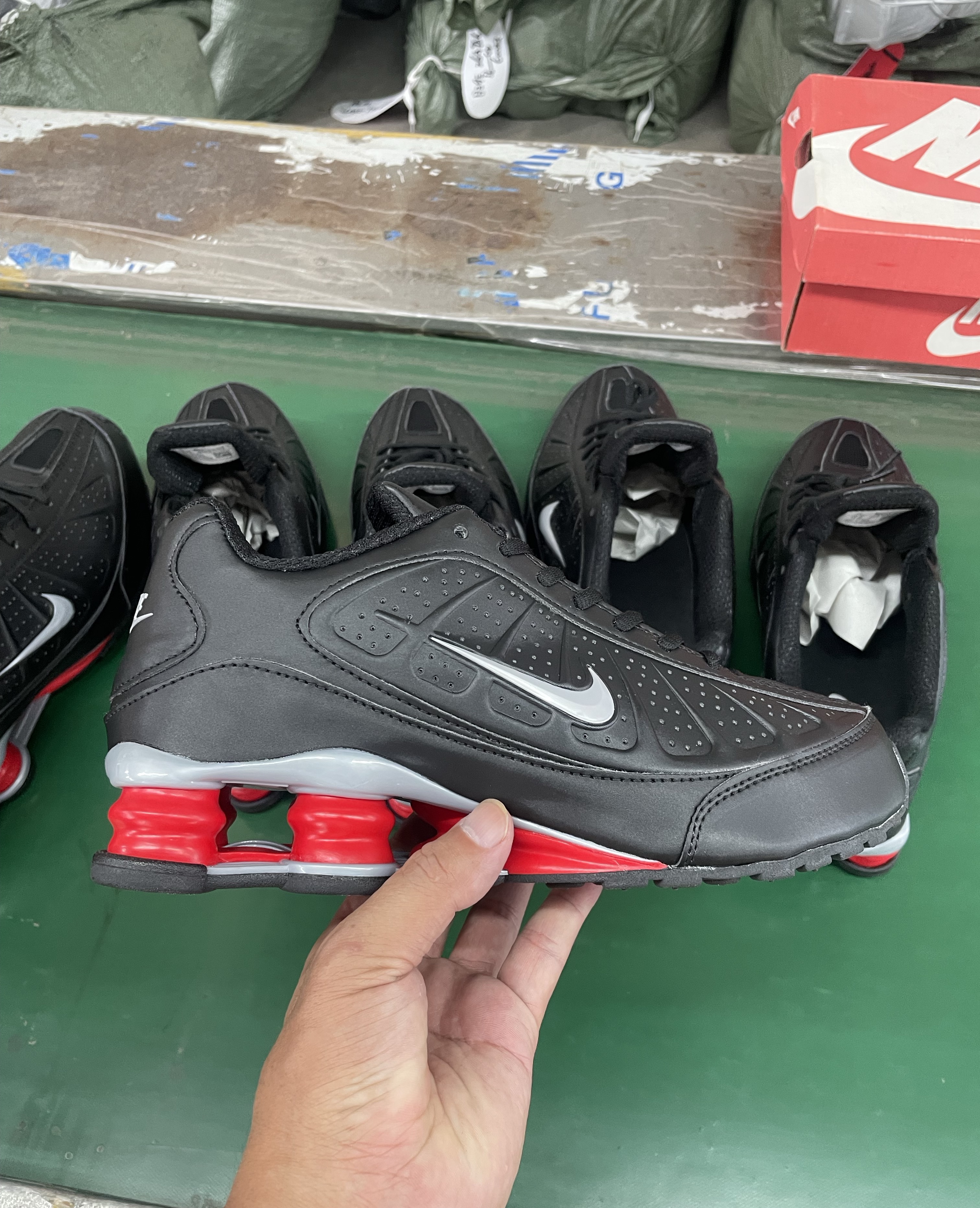 Nike Shox R4 36-45