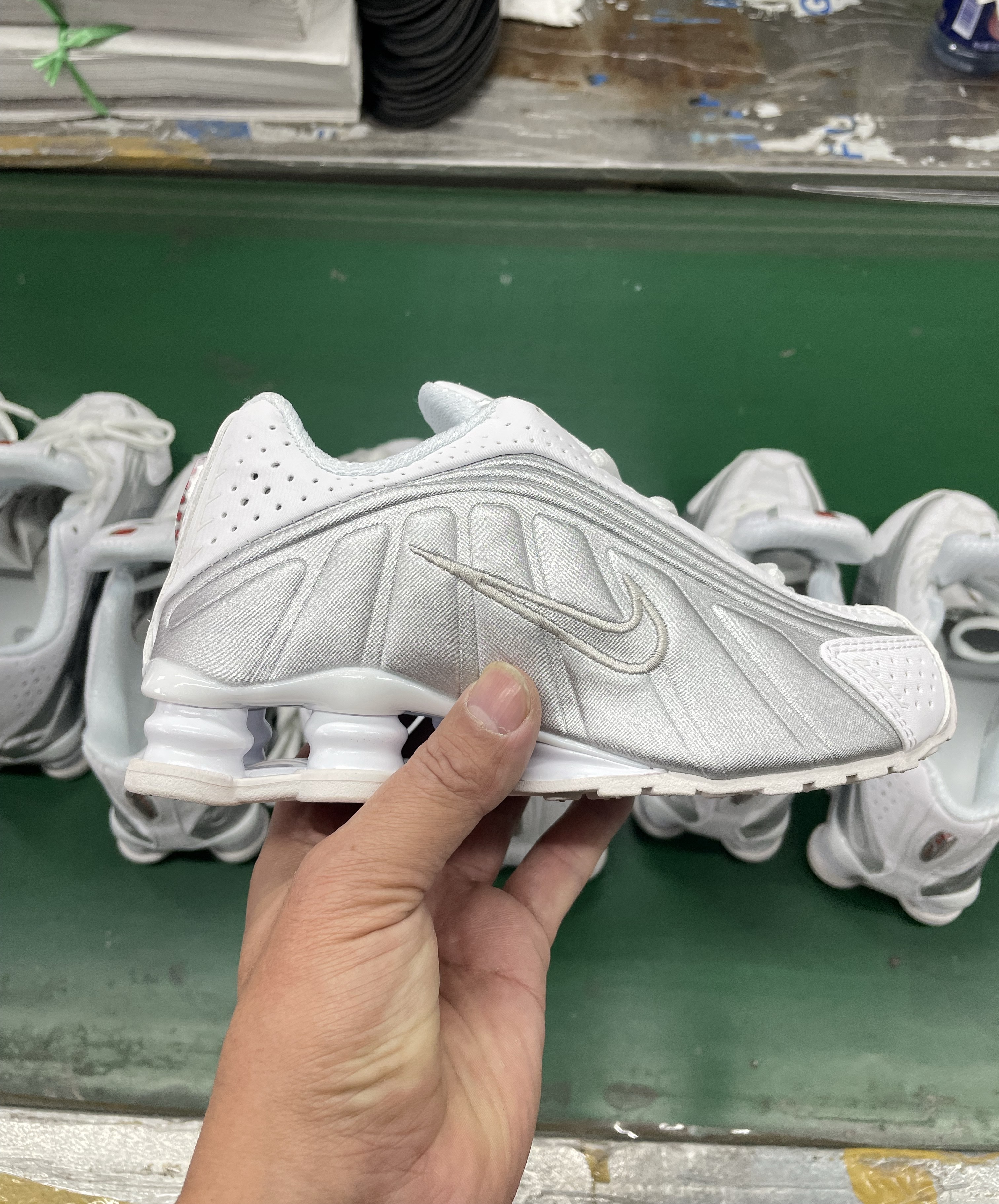 Nike Shox 28-35