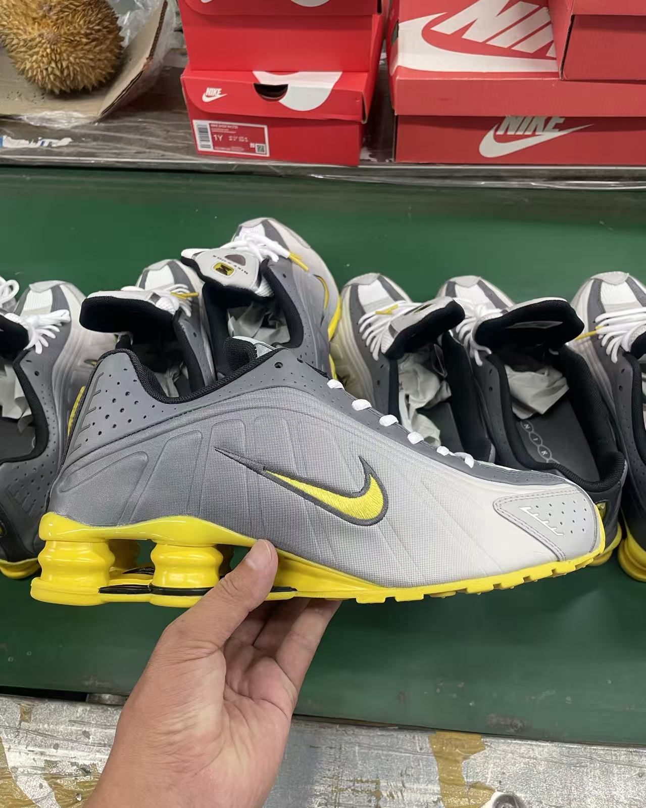 Nike Shox R4 36-45