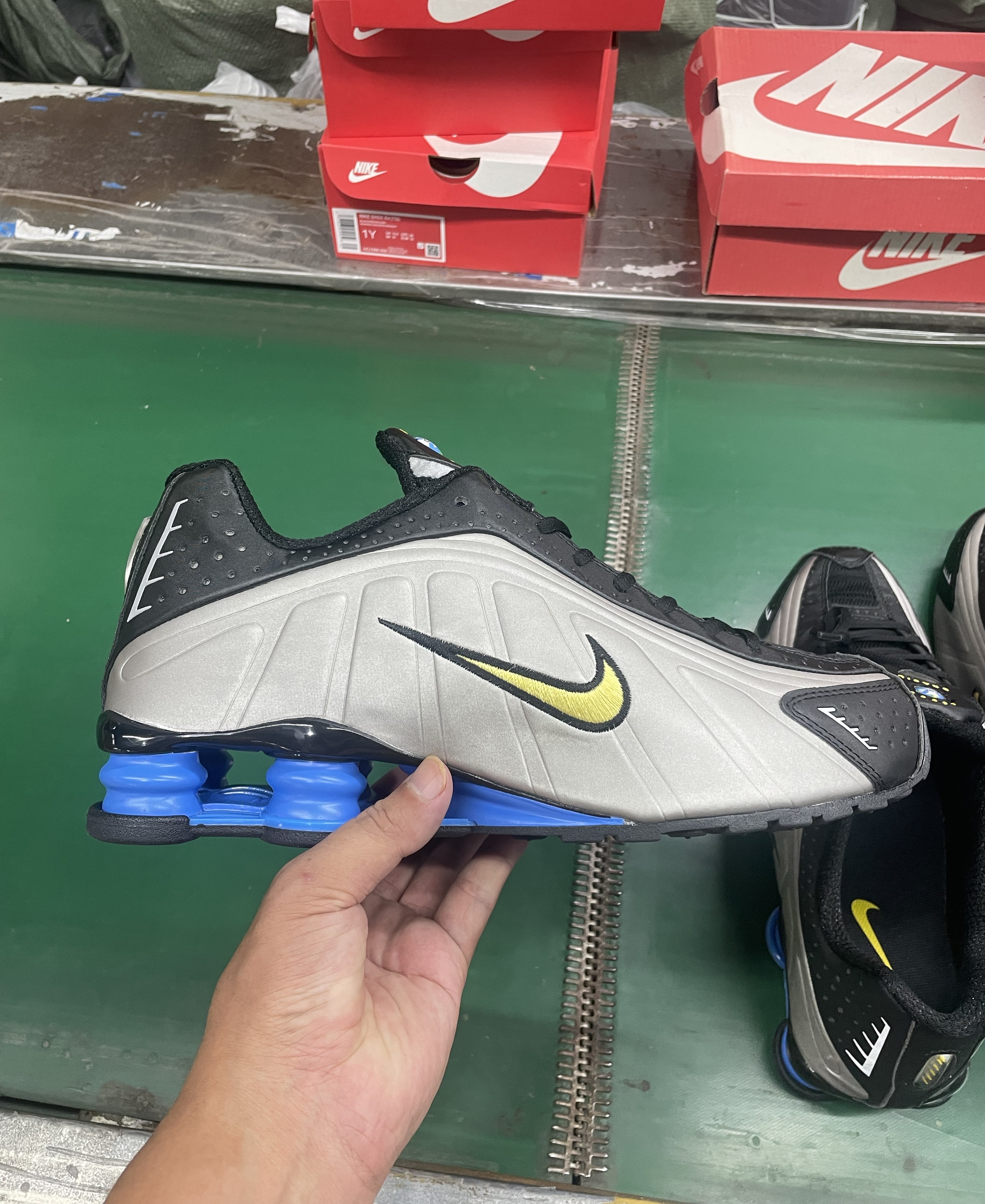 Nike Shox R4 36-45